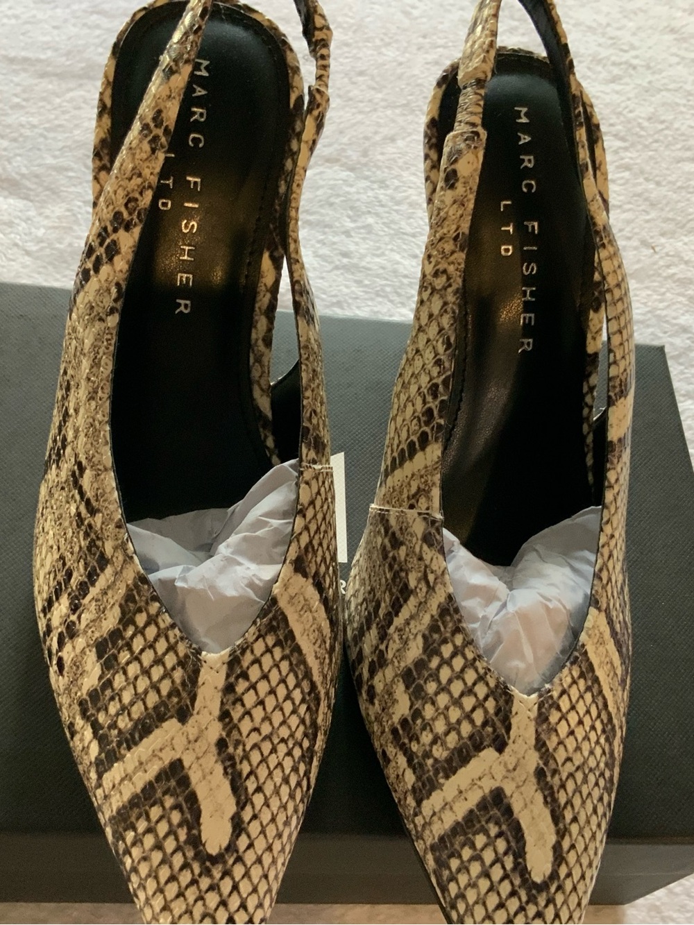 Marc Fisher Women's Snake Print Slingback Pumps - Beige/Black size 6.5 sku 3100